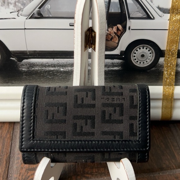 FENDI ZUCCA Key Holder - Picture 1 of 5
